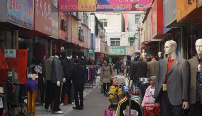  ΑΑΔΕ: Επιχείρηση «Red Dragon» κατά της φοροδιαφυγής στα κινέζικα ρούχα