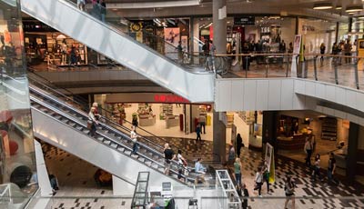  Άνοιξε η «ψαλίδα» των ανισοτήτων στο λιανεμπόριο εντός του 2020